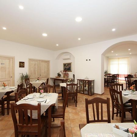 Guest House Villabianca La Maddalena  Eksteriør billede
