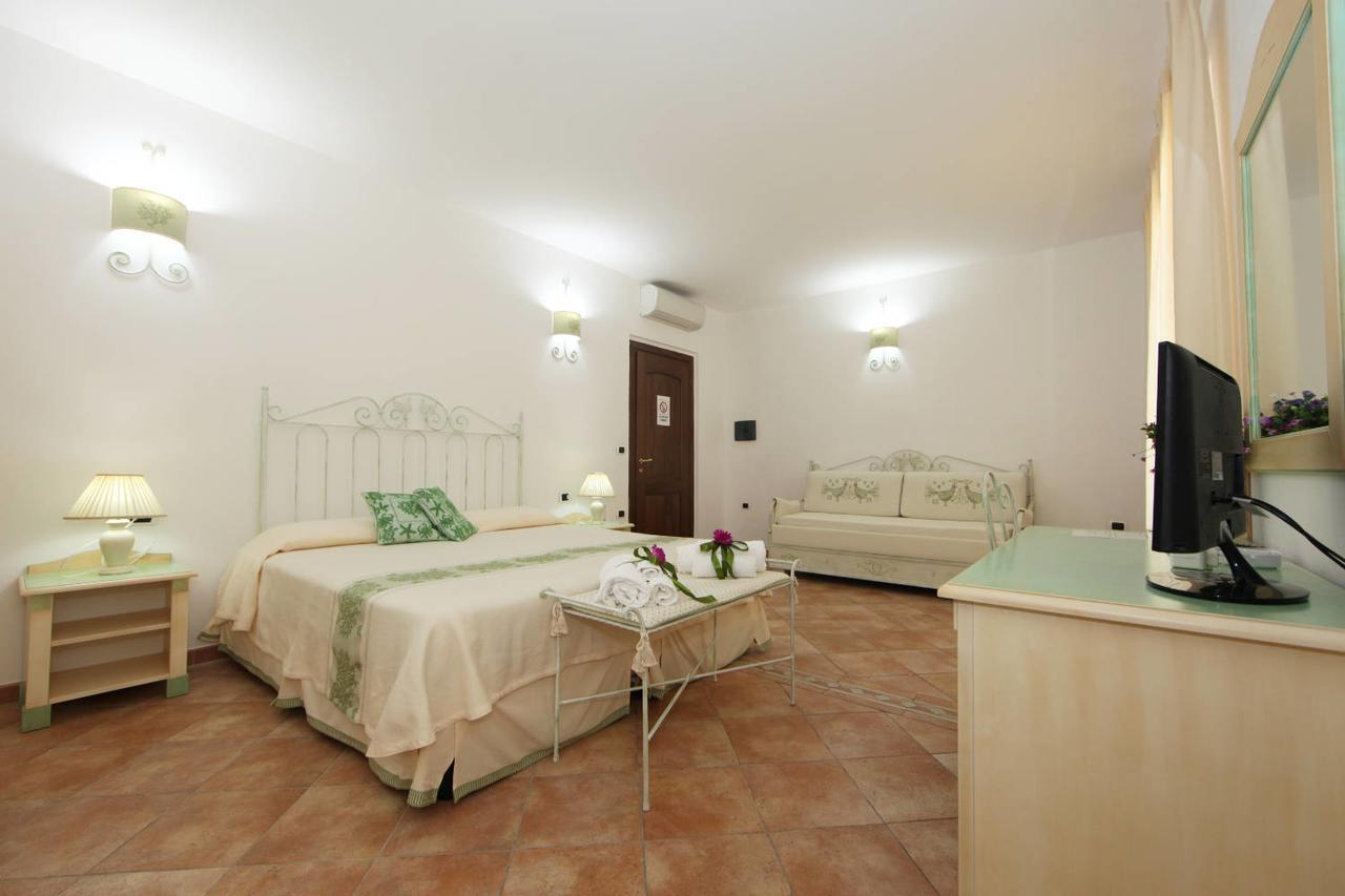 Guest House Villabianca La Maddalena  Eksteriør billede