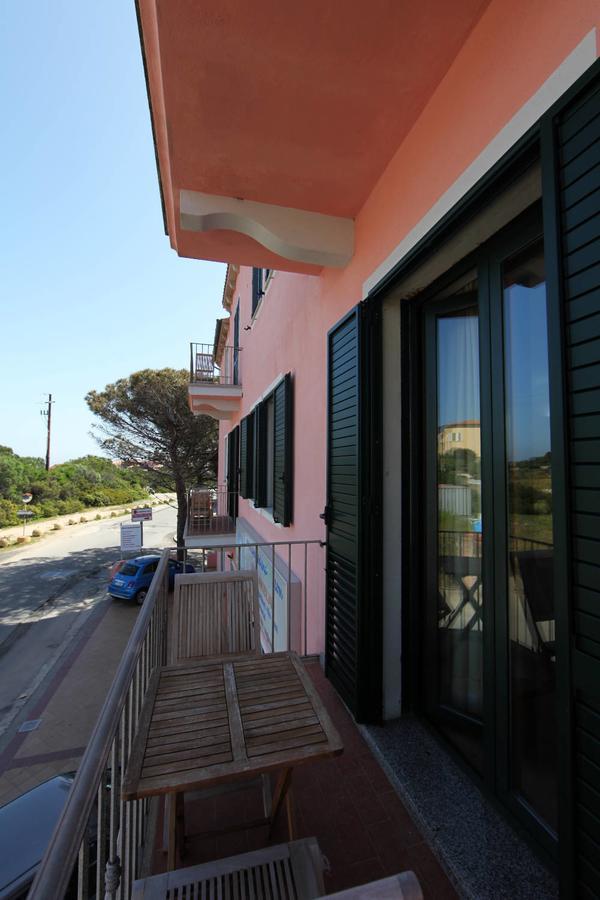 Guest House Villabianca La Maddalena  Eksteriør billede