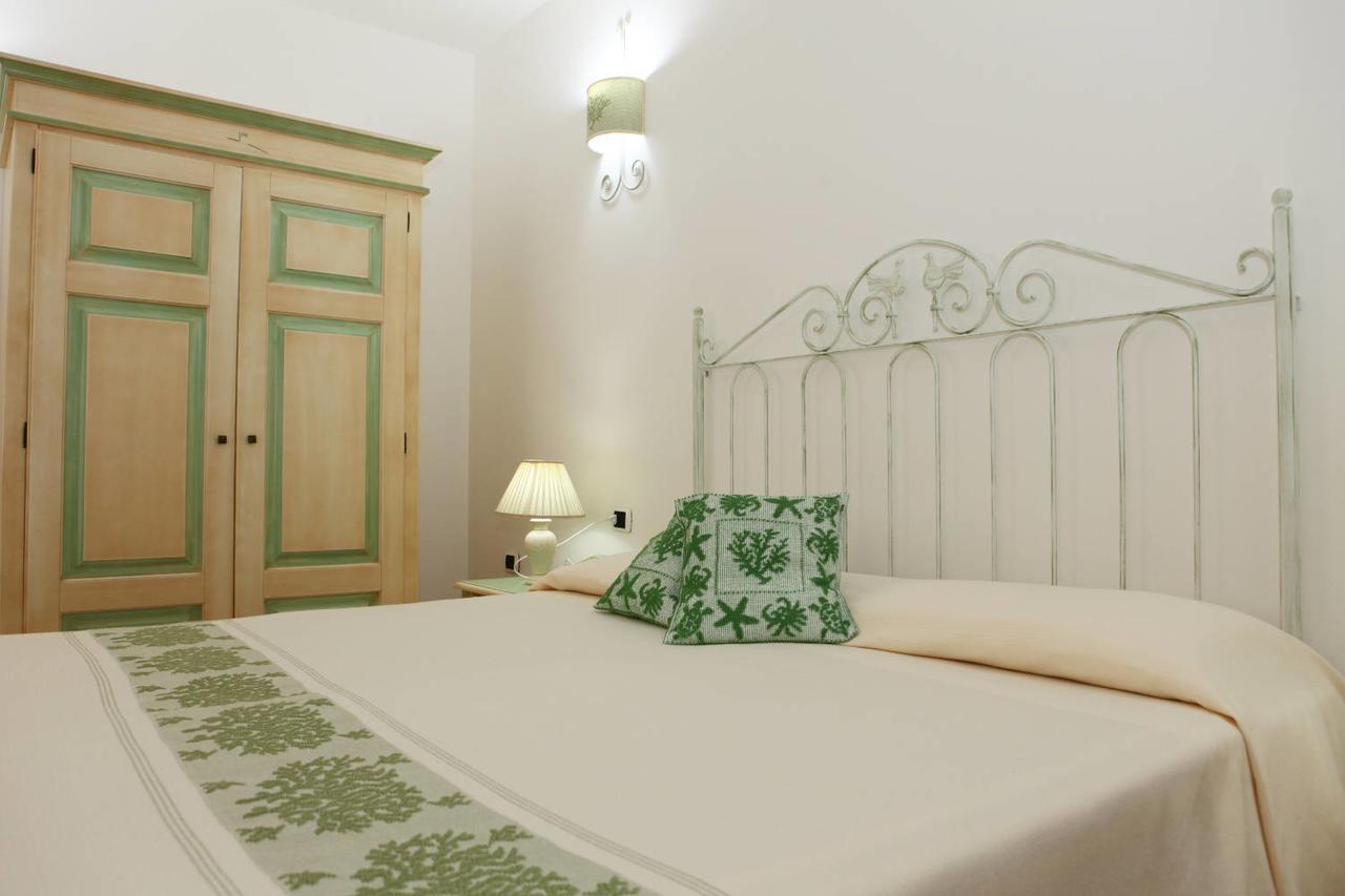 Guest House Villabianca La Maddalena  Eksteriør billede