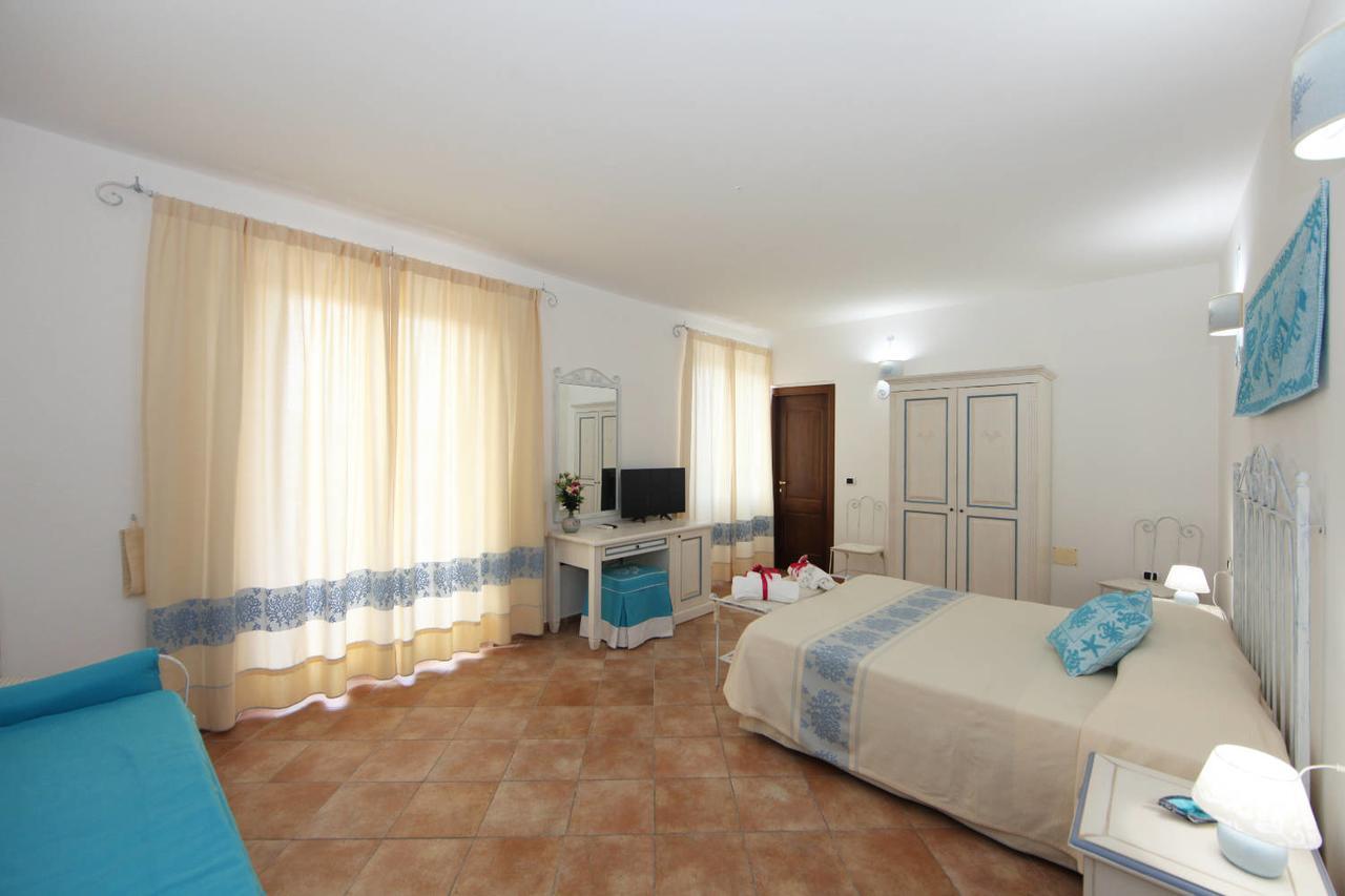 Guest House Villabianca La Maddalena  Eksteriør billede