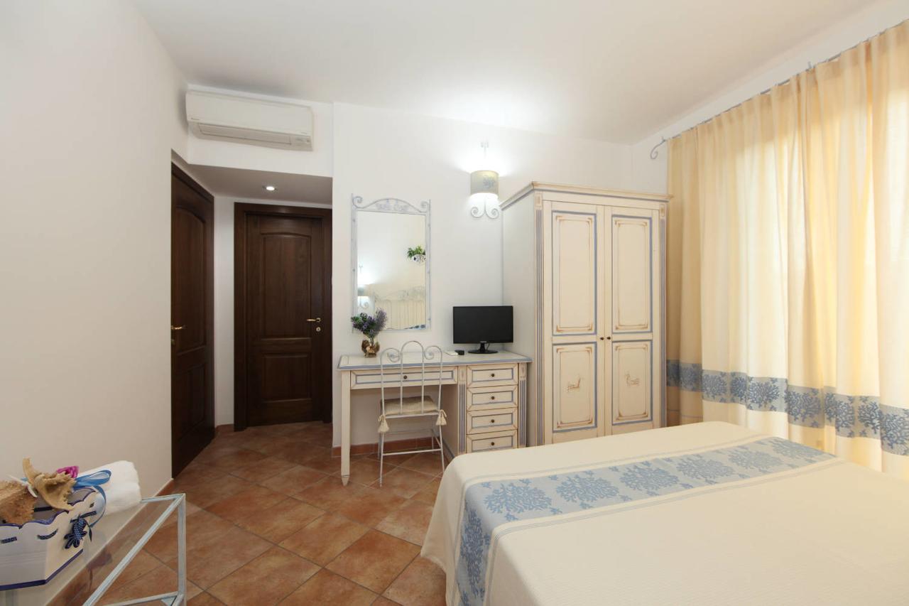 Guest House Villabianca La Maddalena  Eksteriør billede